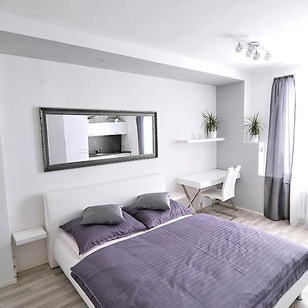 Avax Apartment Ліберець Екстер'єр фото