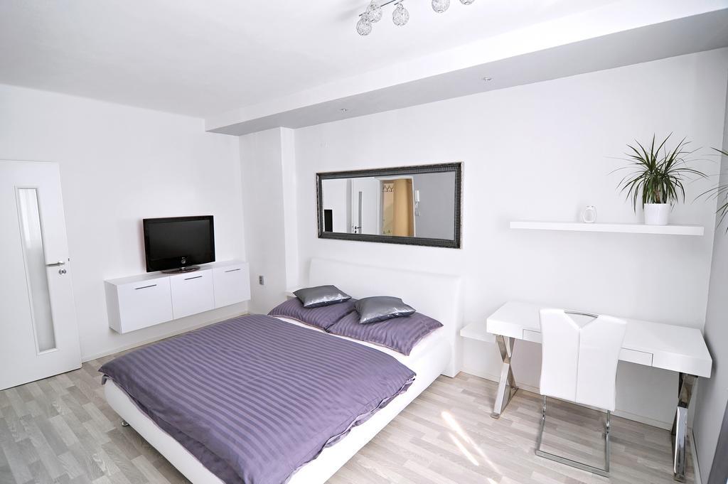 Avax Apartment Ліберець Екстер'єр фото