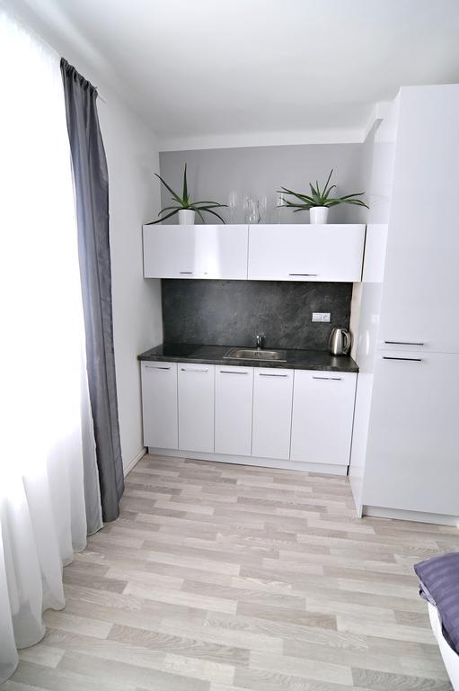 Avax Apartment Ліберець Екстер'єр фото