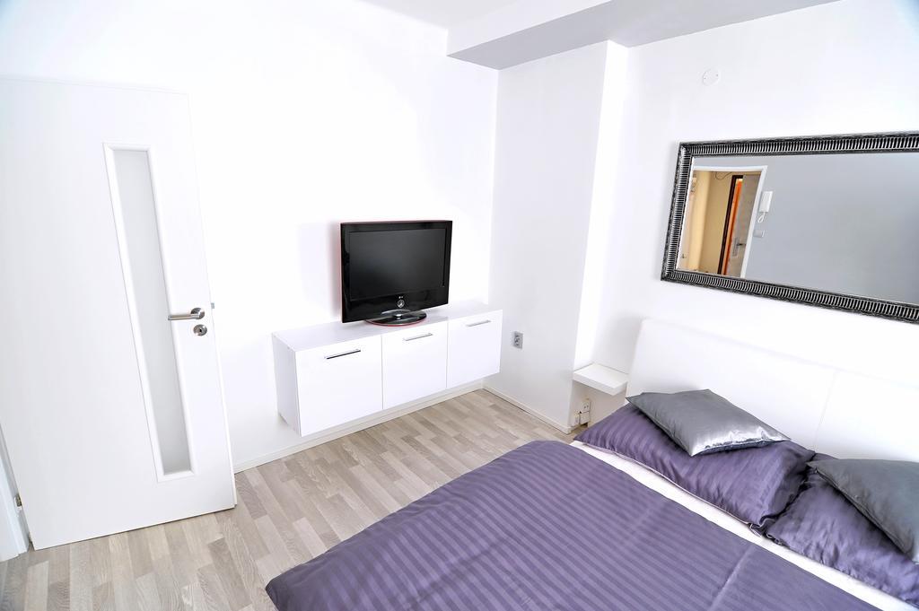 Avax Apartment Ліберець Екстер'єр фото